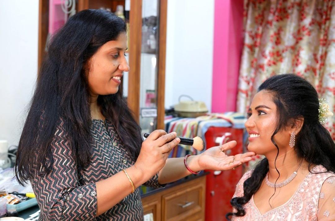 SOUNDARYA BEAUTY PARLOUR ERATTUPETTA